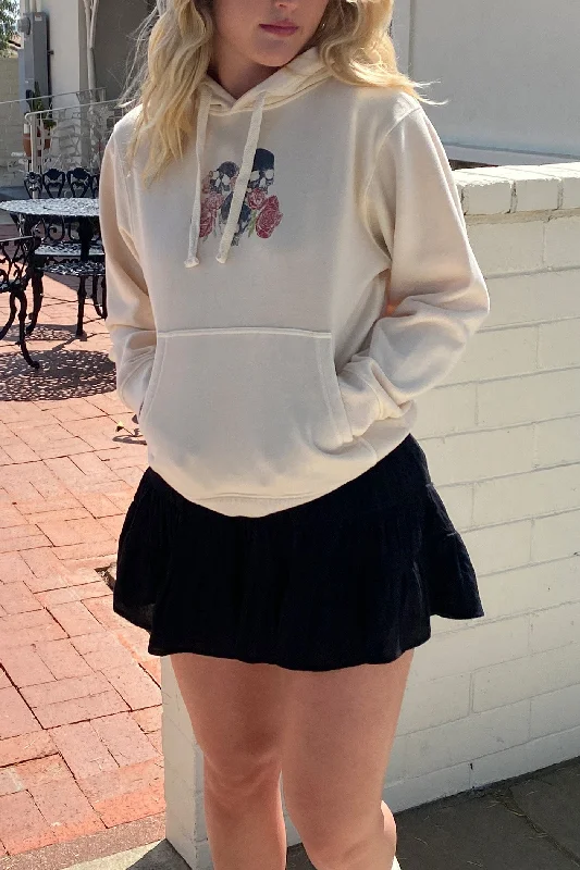 All-Day Style Skull & Roses Graphic Hoodie