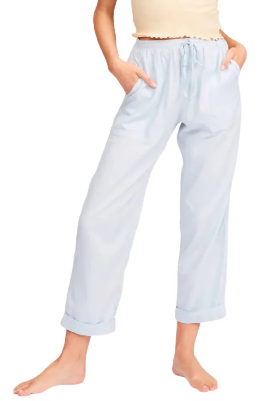 Light Dressing Beachy Knee Pants In Blue