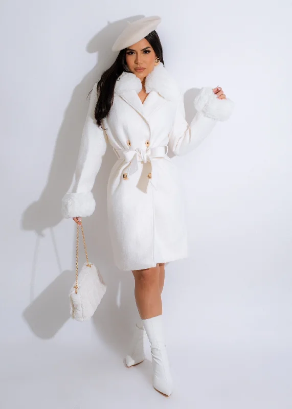 Sporty Elegance Motive Fur Coat White