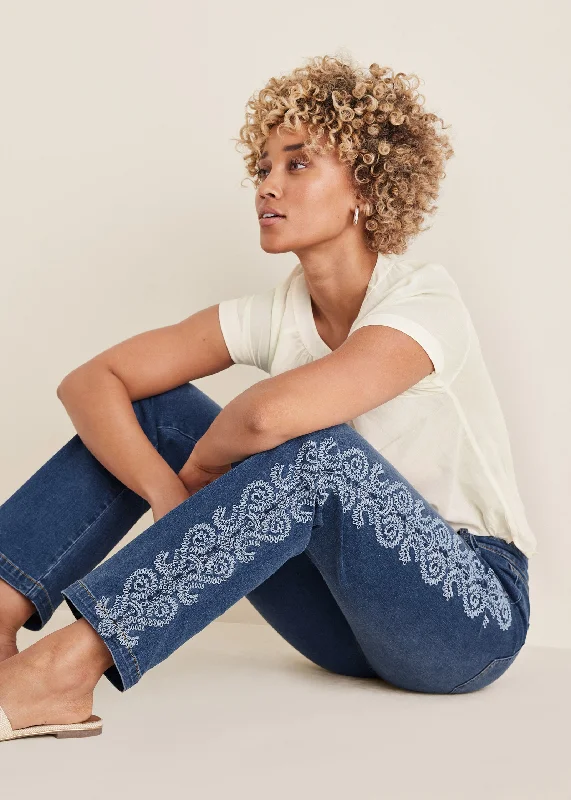 Warm And Comfortable Side Embroidered Jeans  - Medium Wash