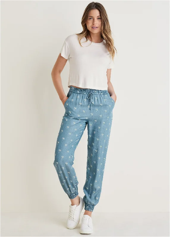 Cozy Outfit Printed Chambray Joggers - Light Wash