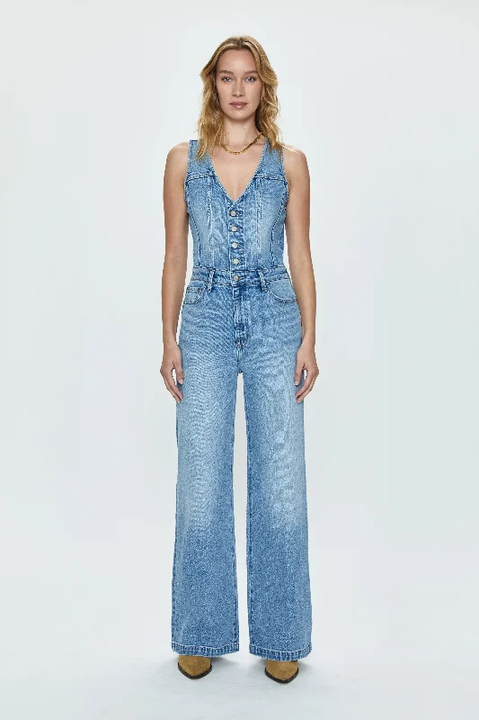Trends Aria Jumpsuit - Essence