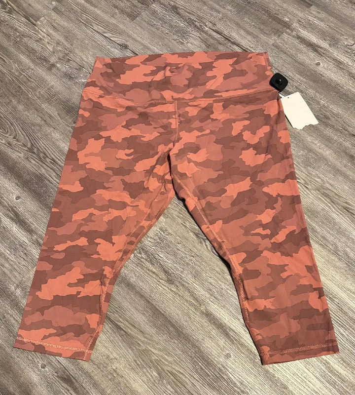Versatile Outfits Athletic Leggings Capris By Lululemon  Size: 20