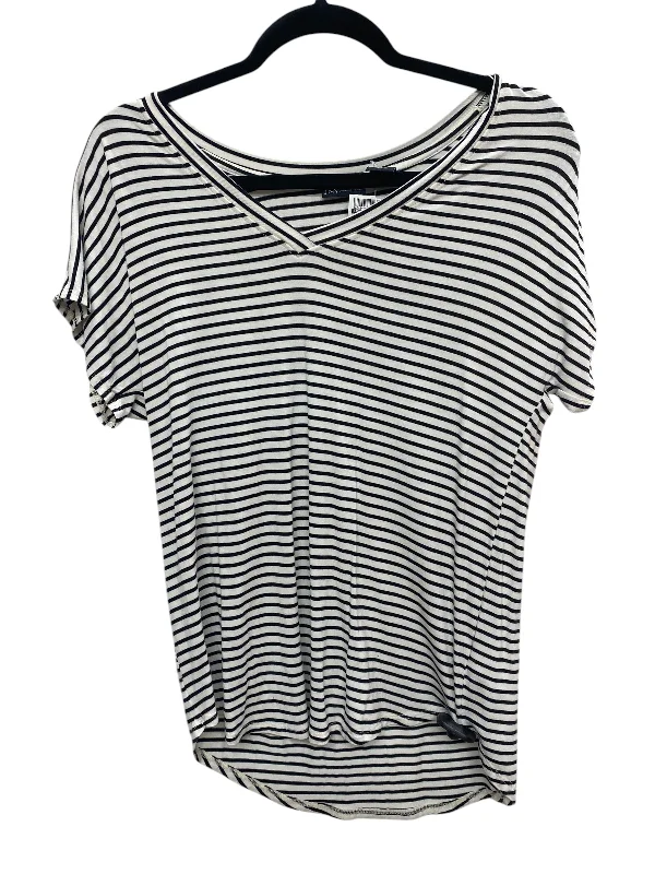 Stylish Ease Top Short Sleeve By Jones New York In Striped Pattern, Size: M