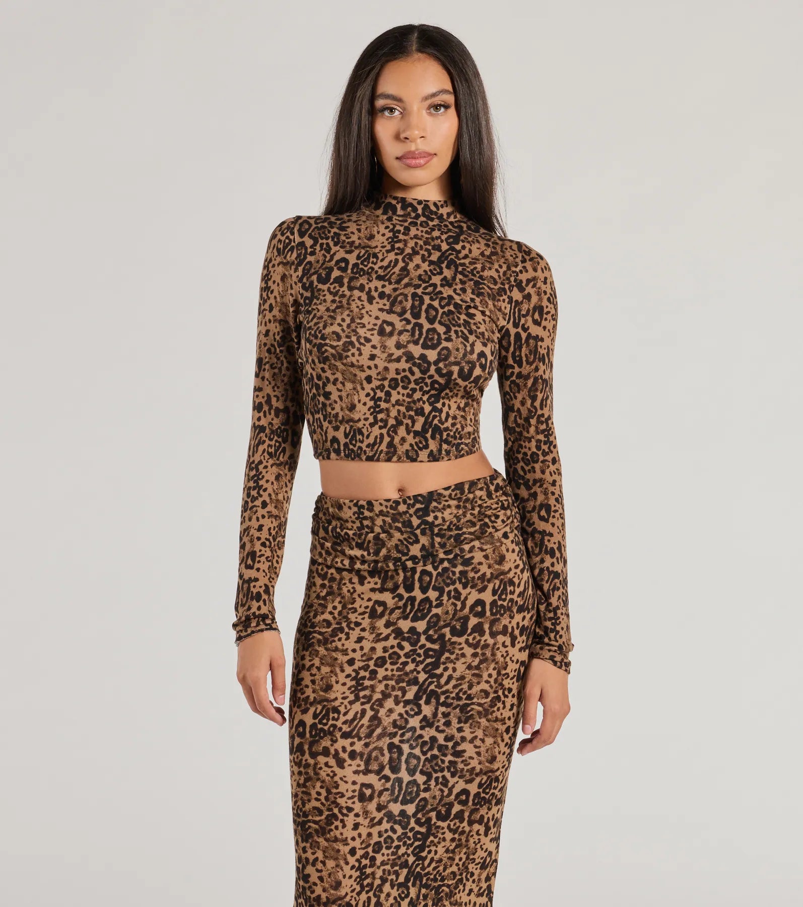 British Style Bold Aura Leopard Print Knit Crop Top