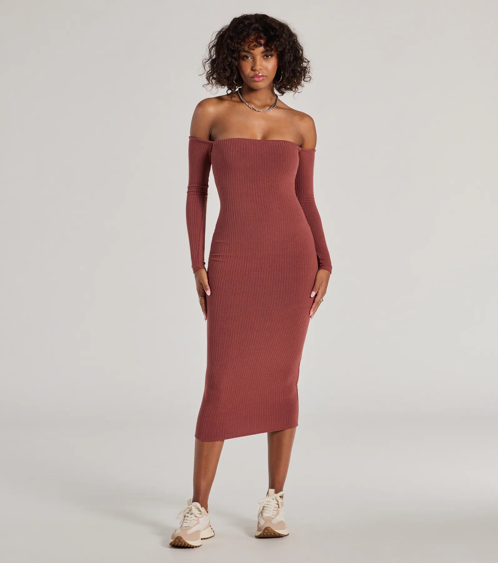 Free And Comfortable Carefree Chic Long Sleeve Ribbed Knit Midi Dress